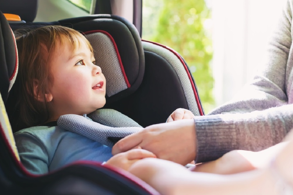 子育てにピッタリの車内の環境づくり！車での移動時間は英語学習のチャンス