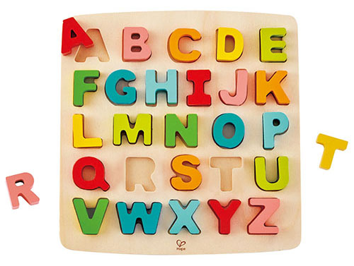 おもちゃで2歳児の英語を書く力のベースを育てる|Hape公式サイト アルファベット パズル