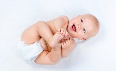 赤ちゃんはなぜ笑う？笑顔のメカニズムと赤ちゃんを笑わせる方法