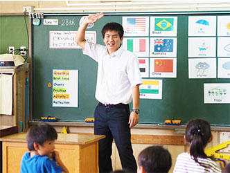 英語を学ぶではなく、英語で学ぶ！久米川東小学校のクリル学習の授業を取材！